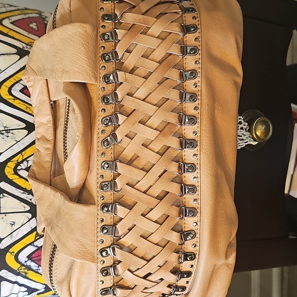 Romygold Woven Leather/Brackets Women's Spacious Travel Bag, Buttery Cream, New - Picture 3 of 8